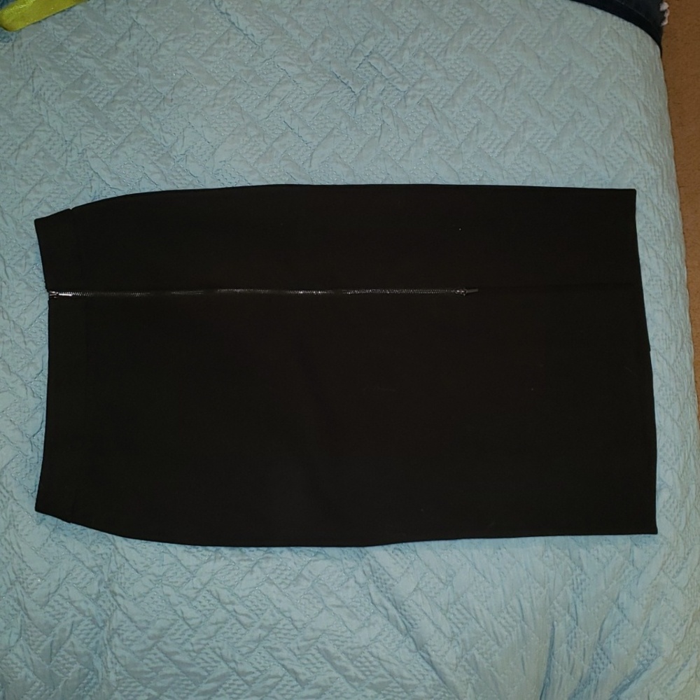Ann Taylor black pencil skirt with zipper